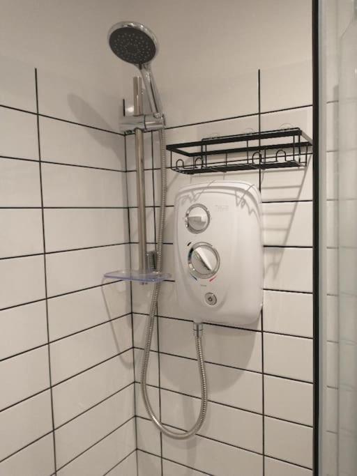 Cosy Garden Studio Room Minimum Two Night Booking Brighton Eksteriør bilde